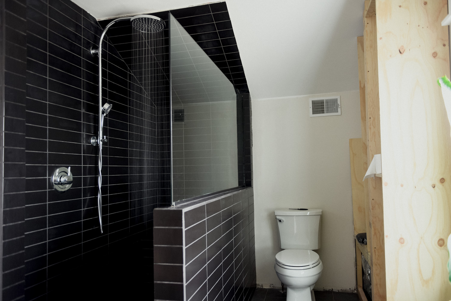 Do Doorless Showers Get Cold? Surprising Truth Revealed