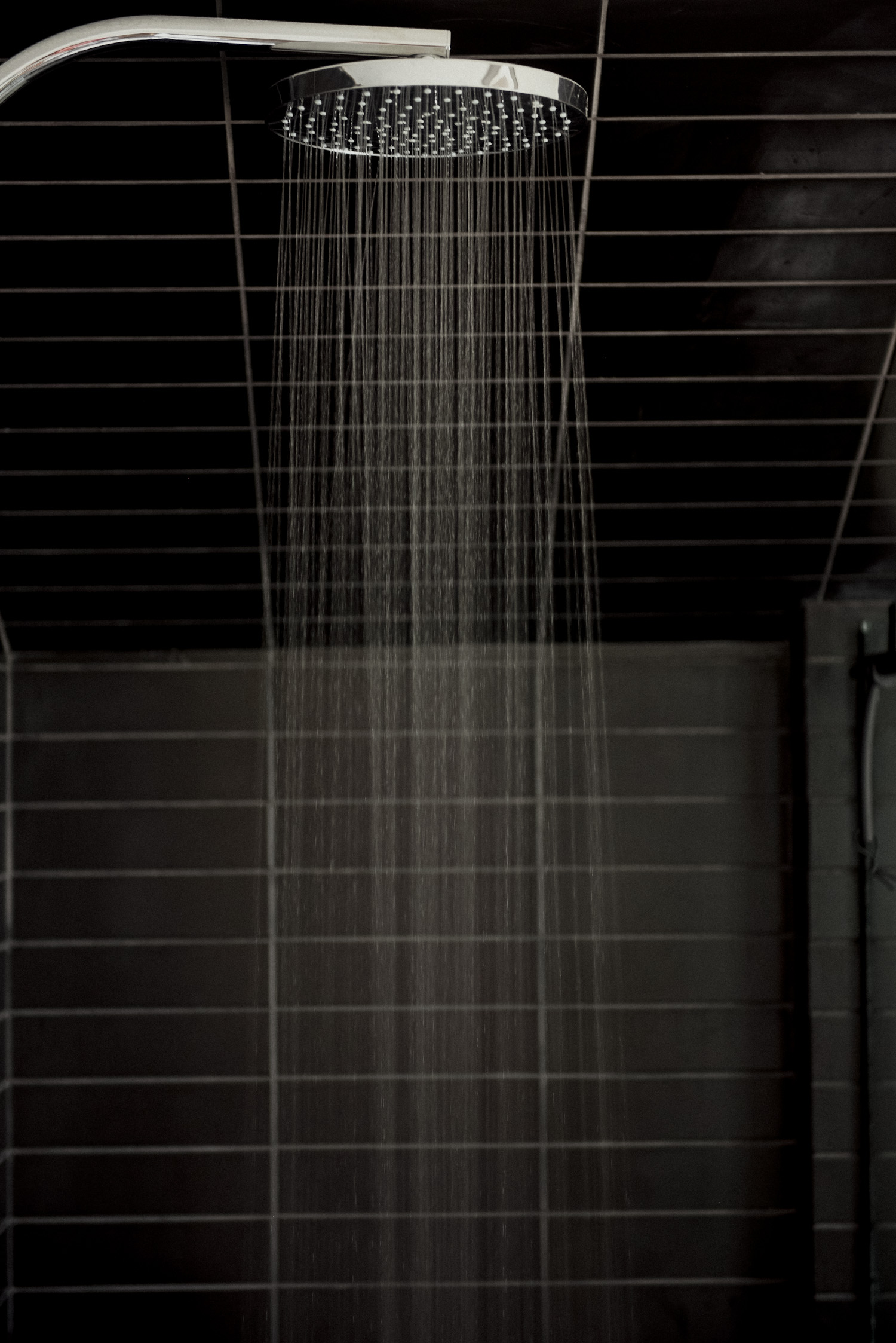 Are Doorless Showers Cold? Debunking the Myth - Oak Abode